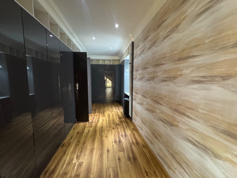 6 Bedroom Property for Sale in Amandasig Gauteng