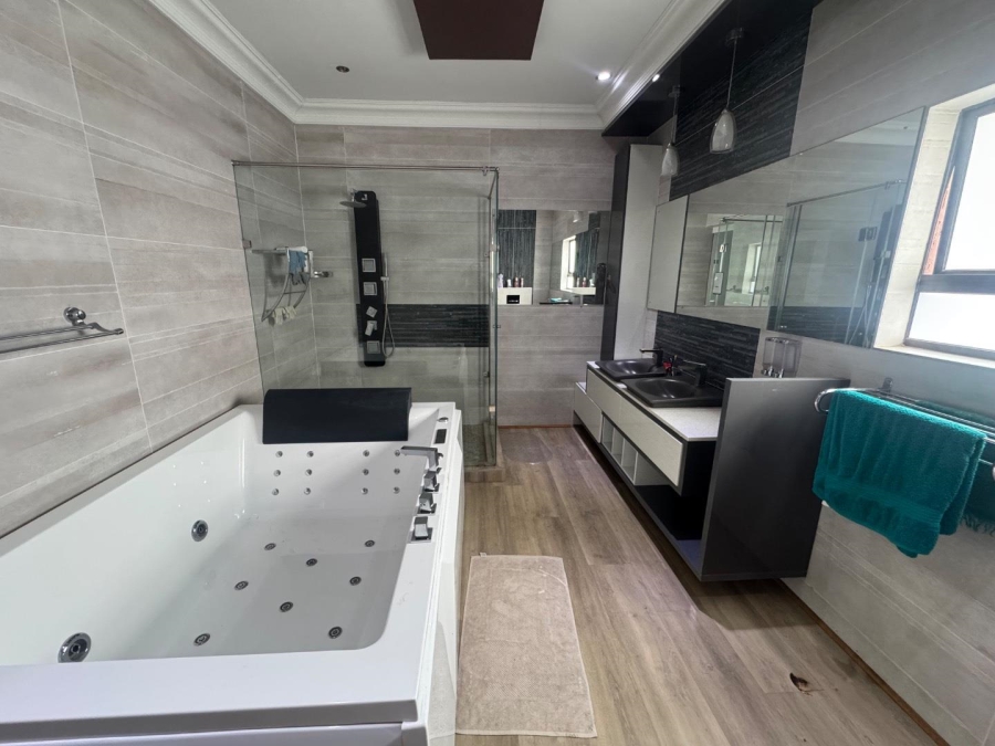 6 Bedroom Property for Sale in Amandasig Gauteng