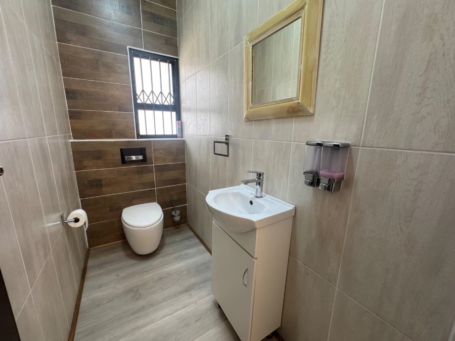 6 Bedroom Property for Sale in Amandasig Gauteng