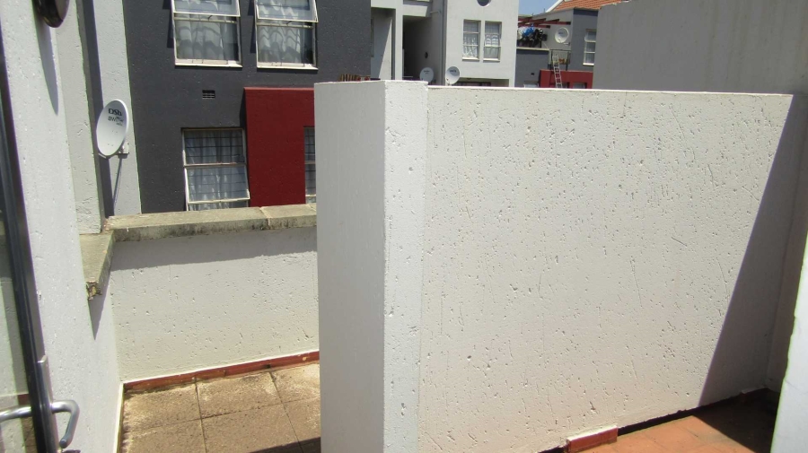 To Let 1 Bedroom Property for Rent in Ferndale Gauteng