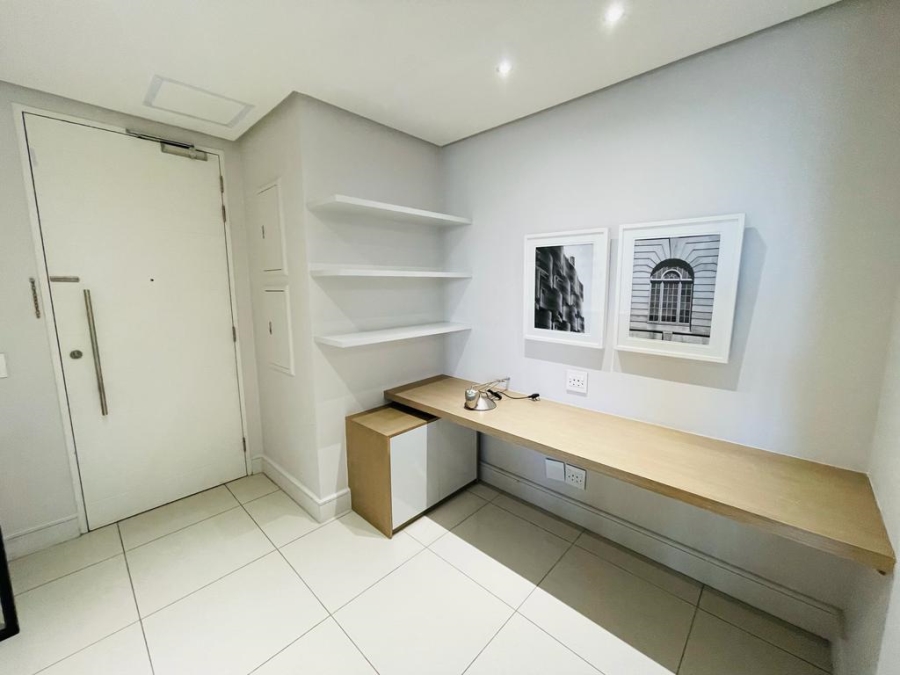 To Let 2 Bedroom Property for Rent in Sandown Gauteng