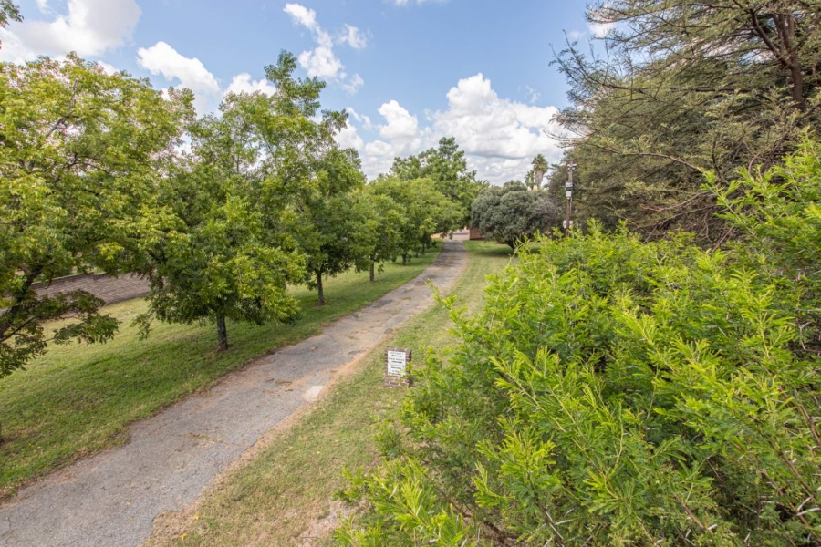 6 Bedroom Property for Sale in Rietvallei A H Gauteng