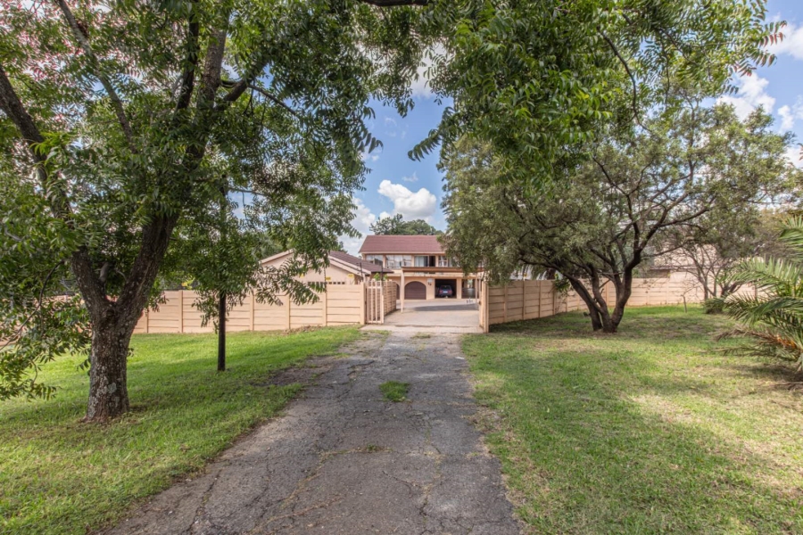 6 Bedroom Property for Sale in Rietvallei A H Gauteng