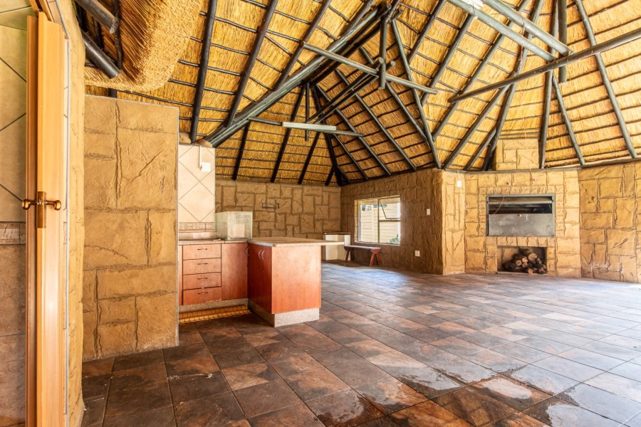 6 Bedroom Property for Sale in Rietvallei A H Gauteng