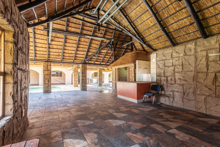 6 Bedroom Property for Sale in Rietvallei A H Gauteng