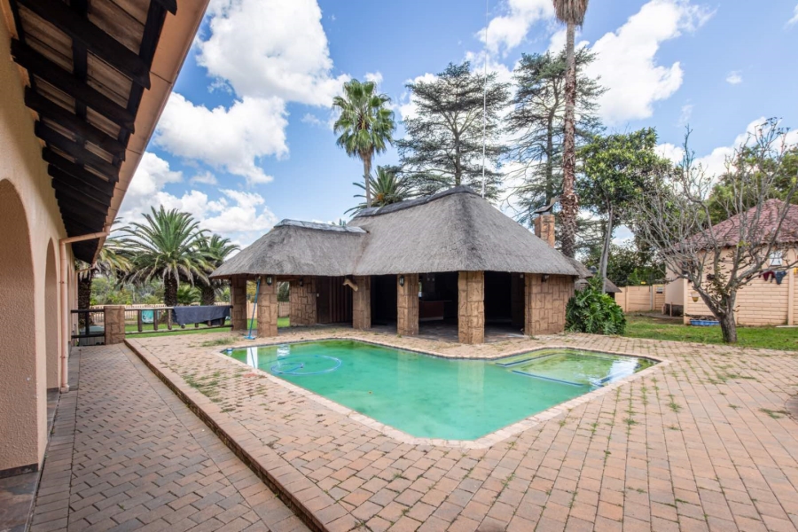 6 Bedroom Property for Sale in Rietvallei A H Gauteng
