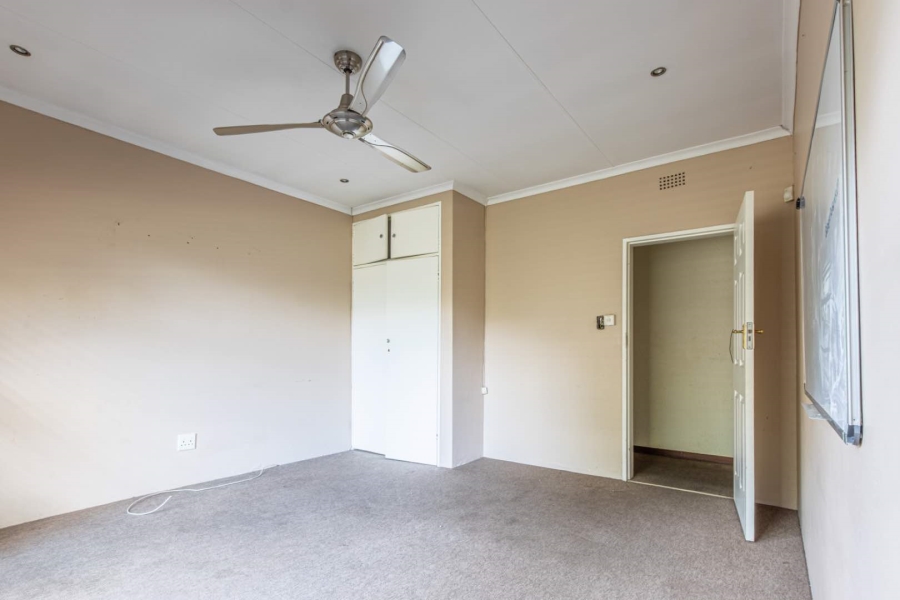 6 Bedroom Property for Sale in Rietvallei A H Gauteng