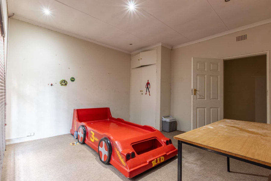 6 Bedroom Property for Sale in Rietvallei A H Gauteng