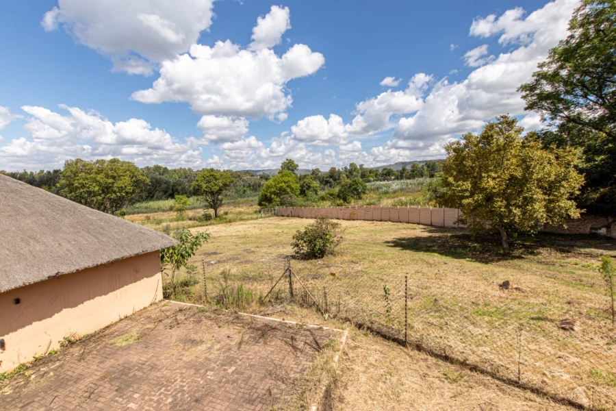 6 Bedroom Property for Sale in Rietvallei A H Gauteng