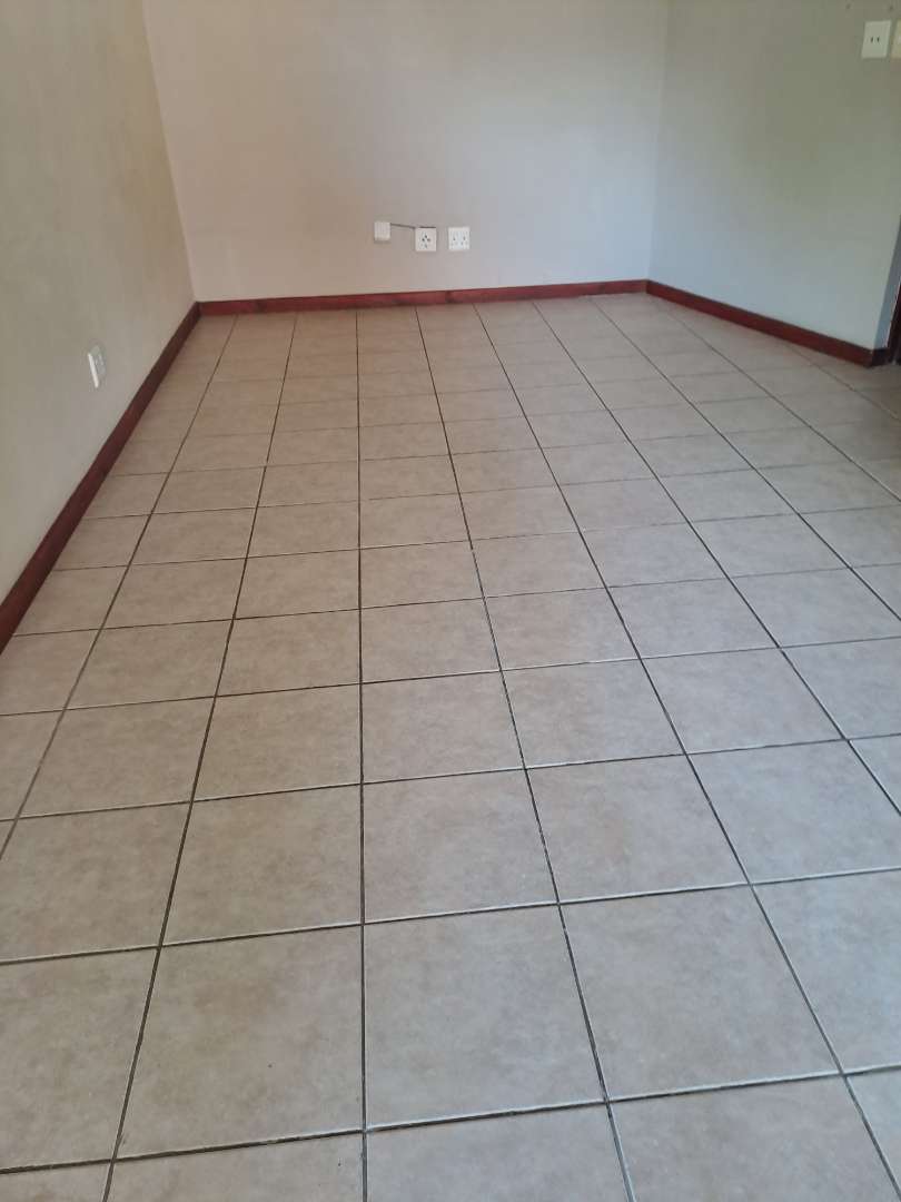 To Let 1 Bedroom Property for Rent in Nieuw Muckleneuk Gauteng