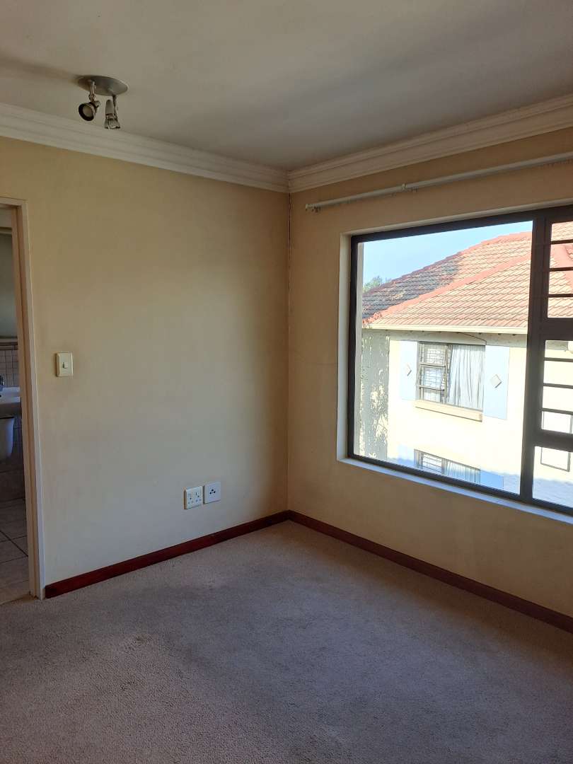 To Let 1 Bedroom Property for Rent in Nieuw Muckleneuk Gauteng