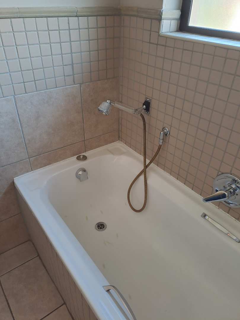 To Let 1 Bedroom Property for Rent in Nieuw Muckleneuk Gauteng