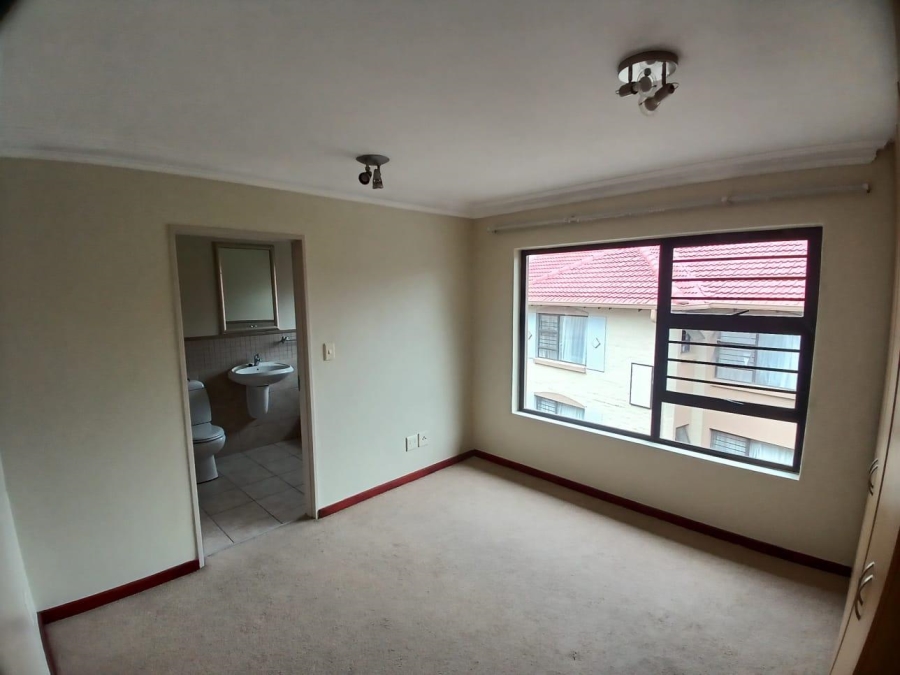To Let 1 Bedroom Property for Rent in Nieuw Muckleneuk Gauteng