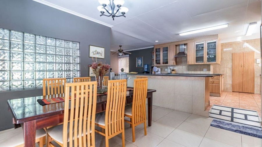 5 Bedroom Property for Sale in Terenure Gauteng