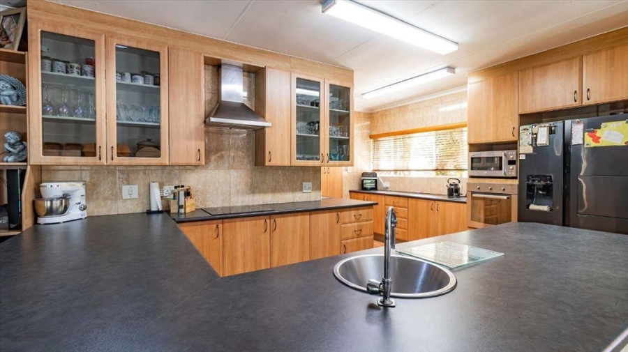 5 Bedroom Property for Sale in Terenure Gauteng