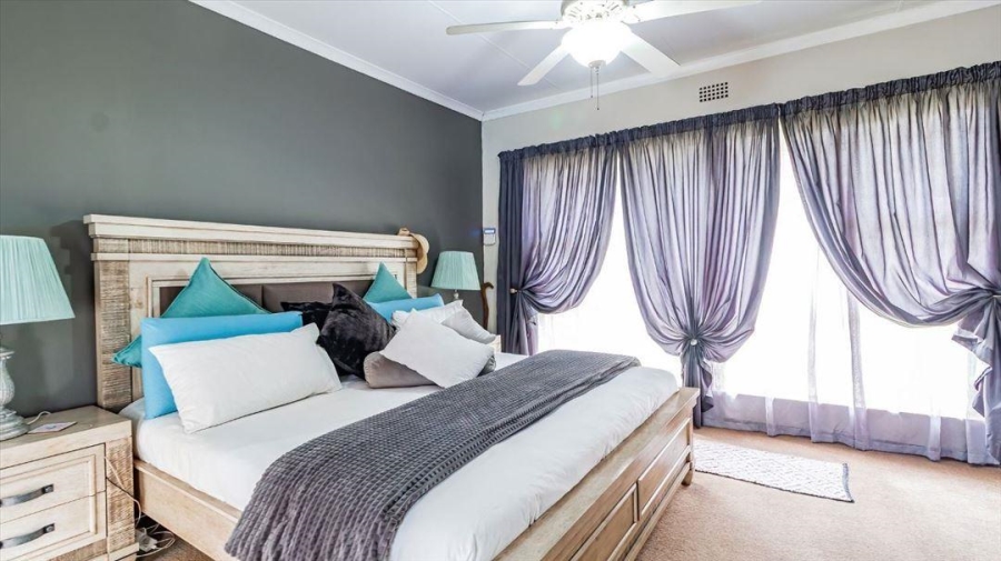 5 Bedroom Property for Sale in Terenure Gauteng