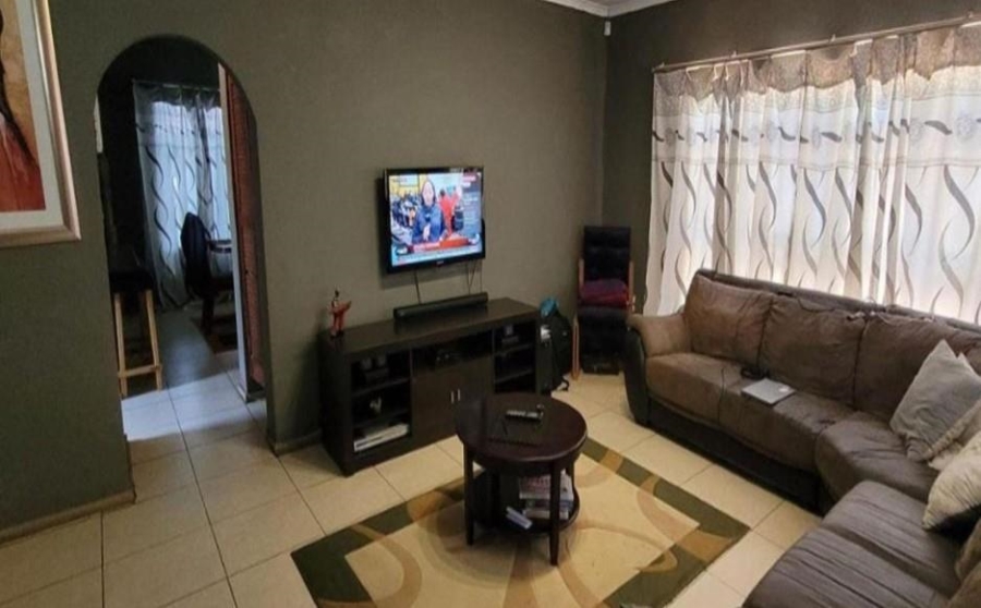 2 Bedroom Property for Sale in Birch Acres Gauteng