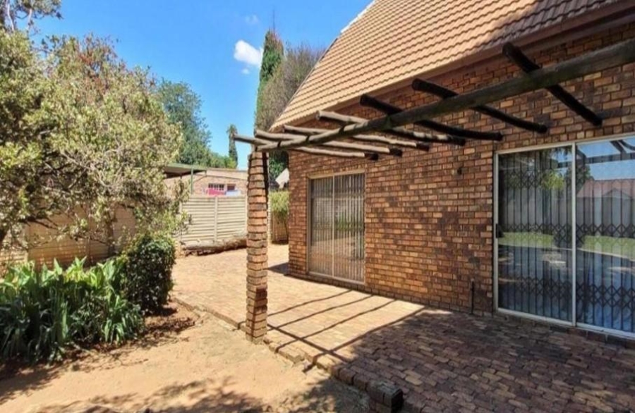 2 Bedroom Property for Sale in Birch Acres Gauteng