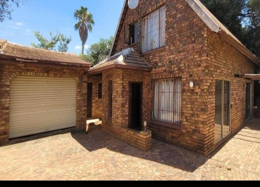 2 Bedroom Property for Sale in Birch Acres Gauteng