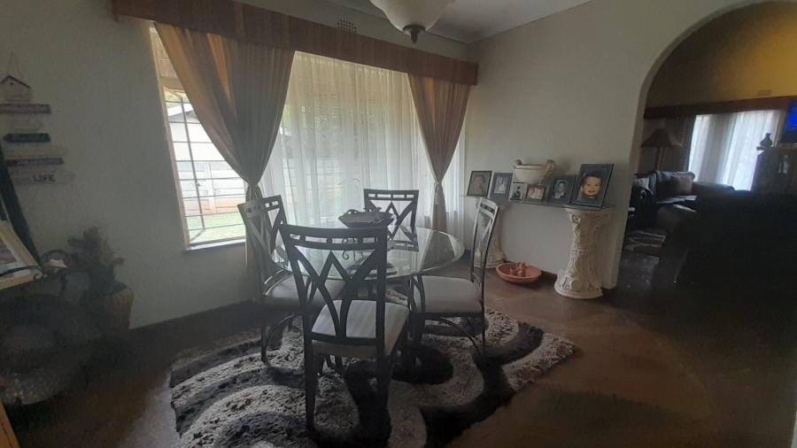 4 Bedroom Property for Sale in Glen Marais Gauteng