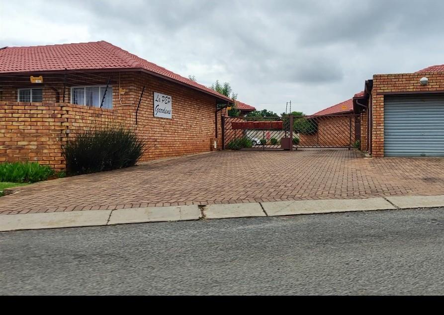 2 Bedroom Property for Sale in Birchleigh Gauteng