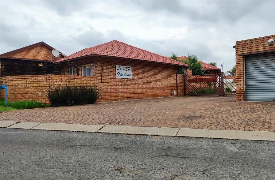 2 Bedroom Property for Sale in Birchleigh Gauteng