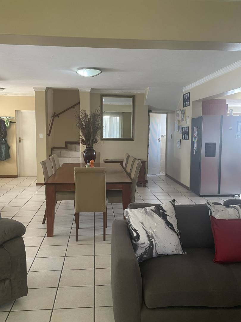 4 Bedroom Property for Sale in Woodlands Gauteng