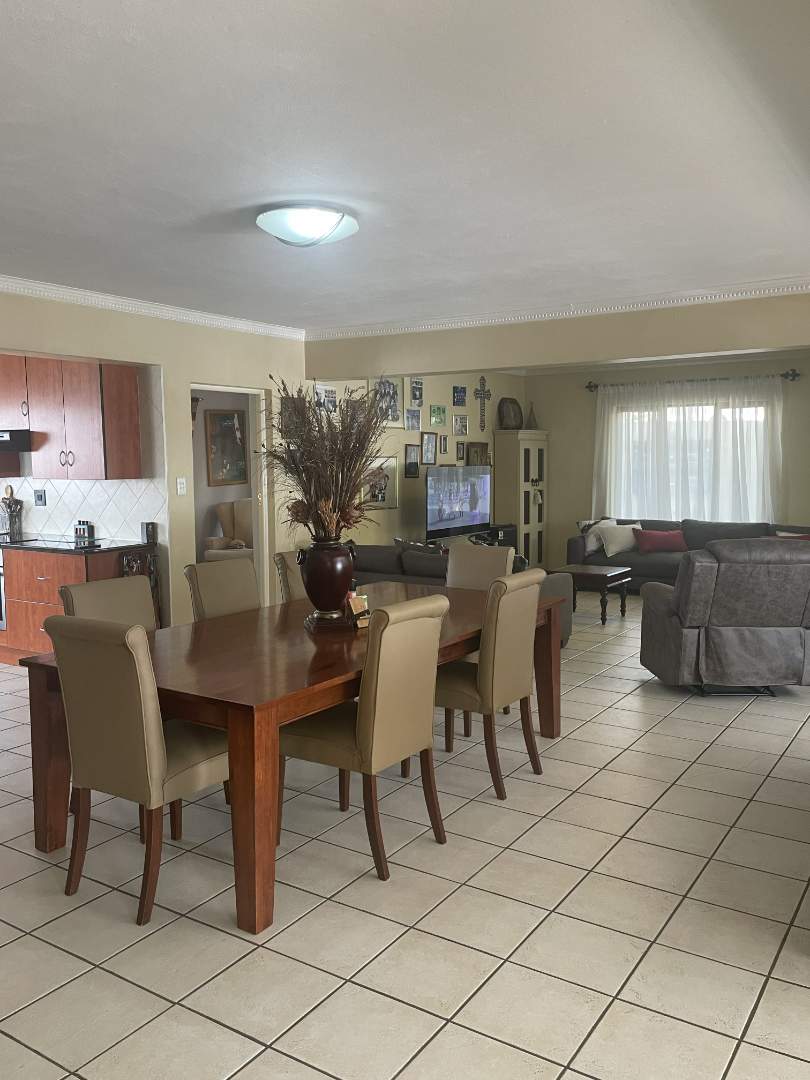 4 Bedroom Property for Sale in Woodlands Gauteng