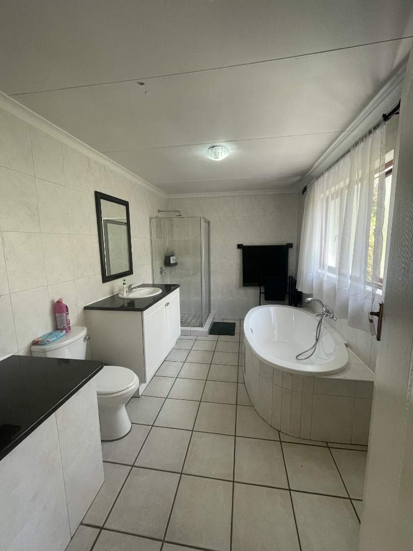 4 Bedroom Property for Sale in Woodlands Gauteng