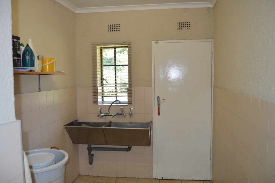 4 Bedroom Property for Sale in Brackenhurst Gauteng