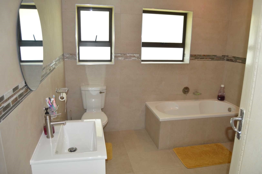 4 Bedroom Property for Sale in Brackenhurst Gauteng