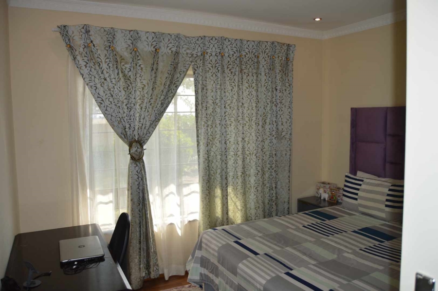4 Bedroom Property for Sale in Brackenhurst Gauteng
