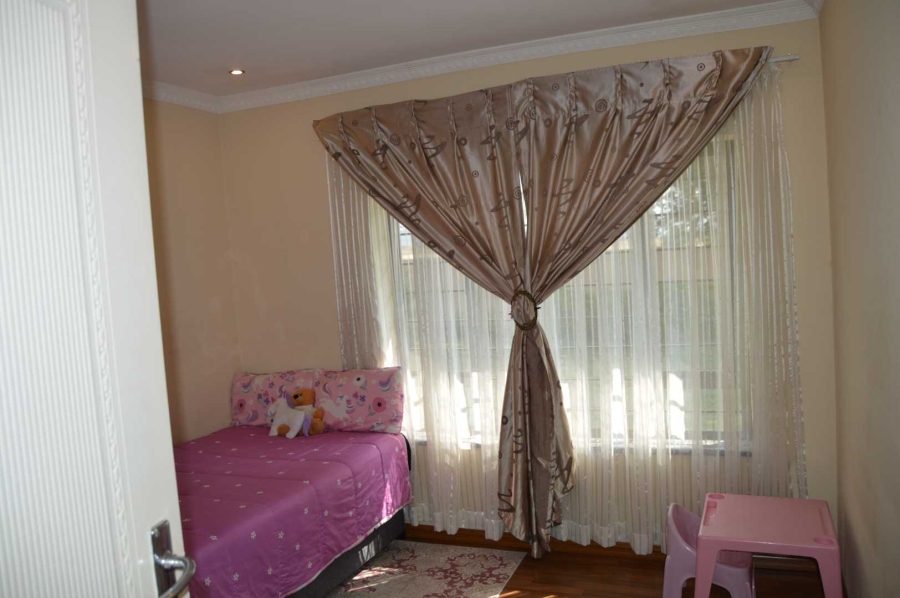 4 Bedroom Property for Sale in Brackenhurst Gauteng