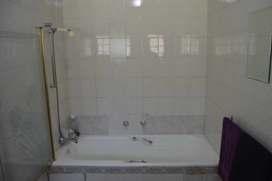 4 Bedroom Property for Sale in Brackenhurst Gauteng