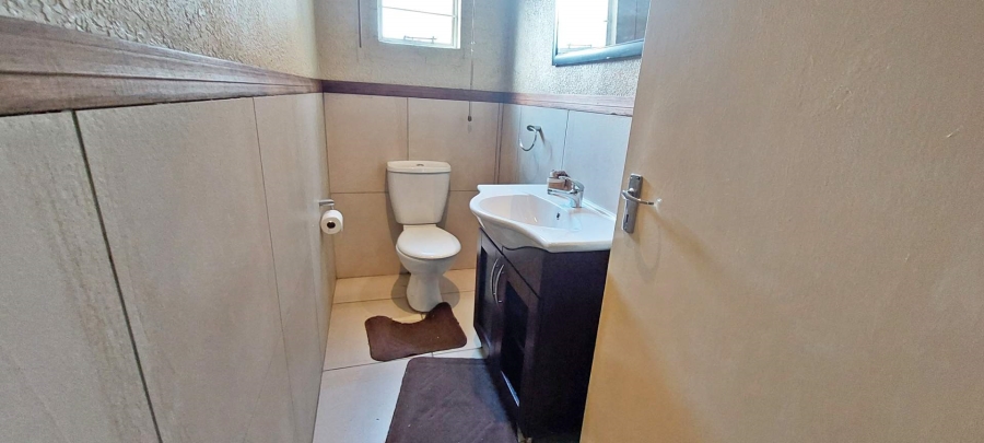 4 Bedroom Property for Sale in Brackendowns Gauteng