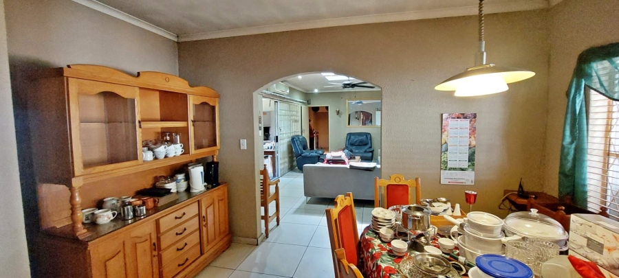 4 Bedroom Property for Sale in Brackendowns Gauteng