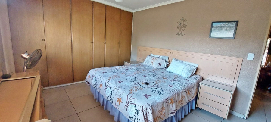 4 Bedroom Property for Sale in Brackendowns Gauteng