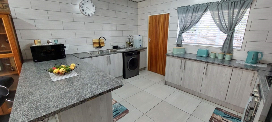 2 Bedroom Property for Sale in Brackenhurst Gauteng