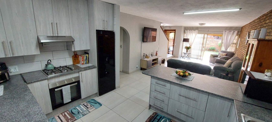 2 Bedroom Property for Sale in Brackenhurst Gauteng