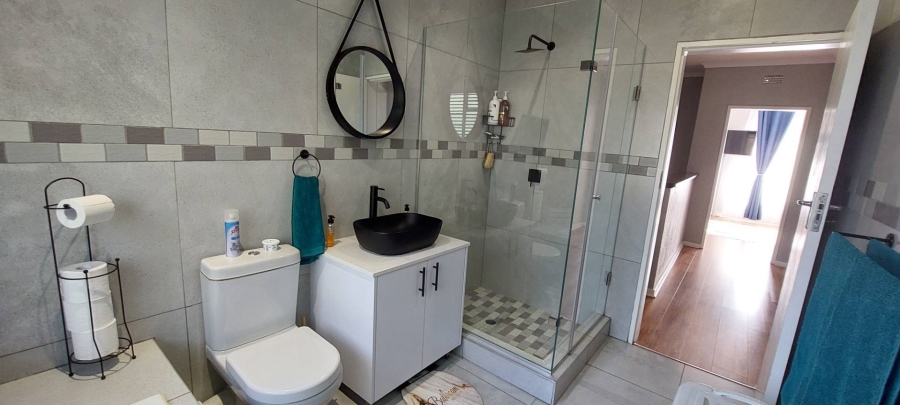 2 Bedroom Property for Sale in Brackenhurst Gauteng