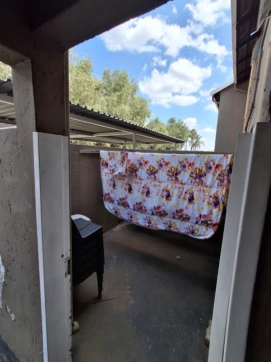 2 Bedroom Property for Sale in Verwoerdpark Gauteng