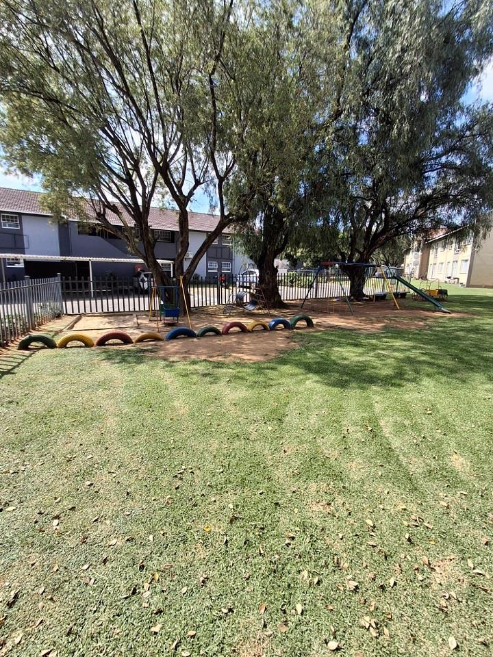 2 Bedroom Property for Sale in Verwoerdpark Gauteng