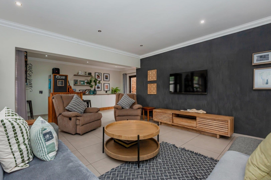 3 Bedroom Property for Sale in New Redruth Gauteng