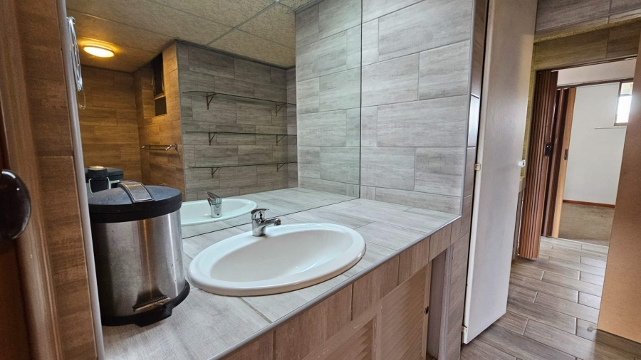 2 Bedroom Property for Sale in Pretoria Central Gauteng