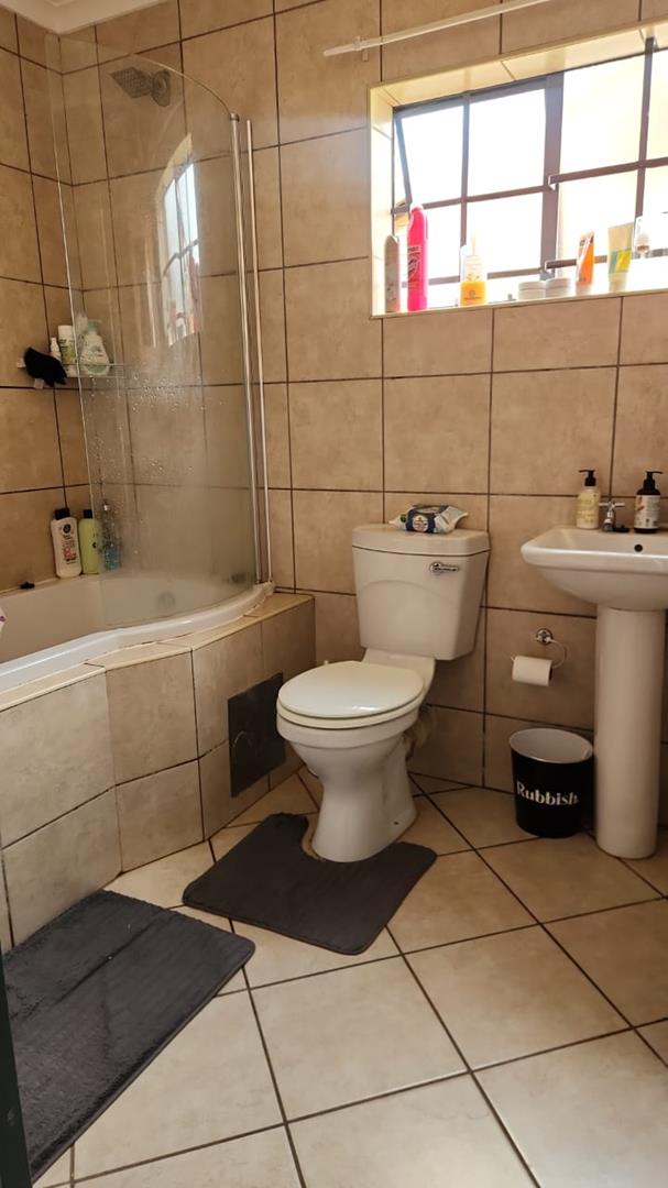 To Let 3 Bedroom Property for Rent in Chantelle Gauteng