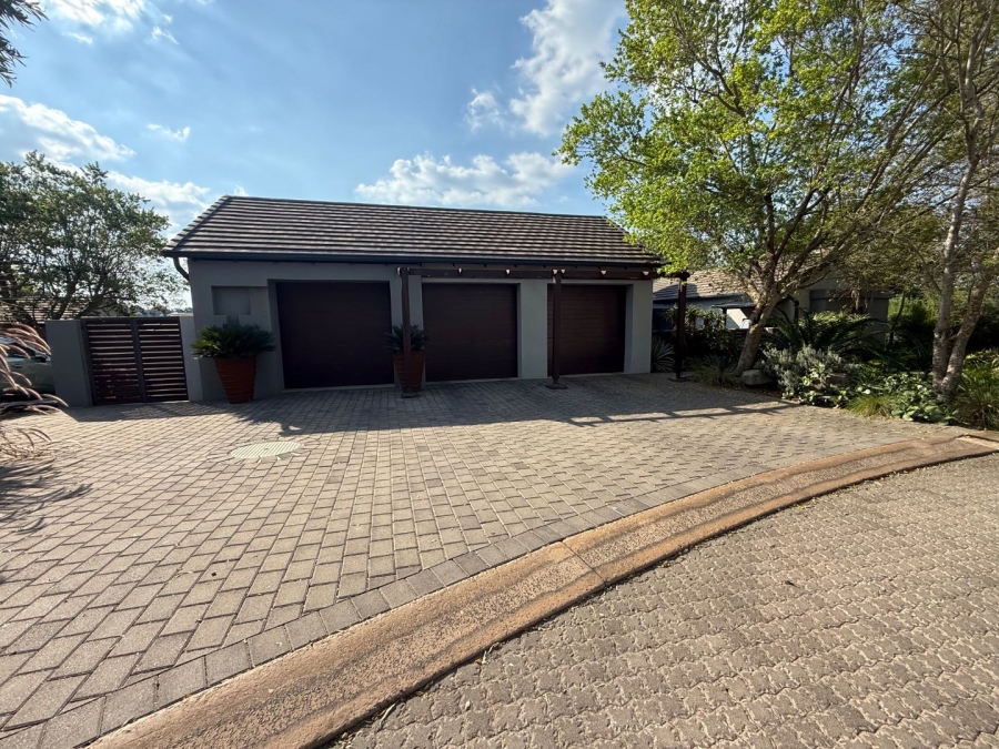 5 Bedroom Property for Sale in Copperleaf Estate Gauteng