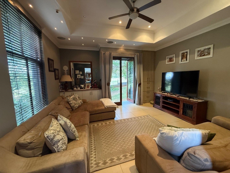 5 Bedroom Property for Sale in Copperleaf Estate Gauteng