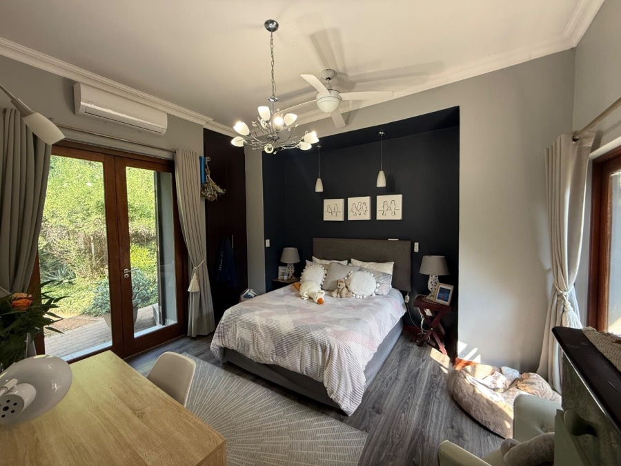 5 Bedroom Property for Sale in Copperleaf Estate Gauteng