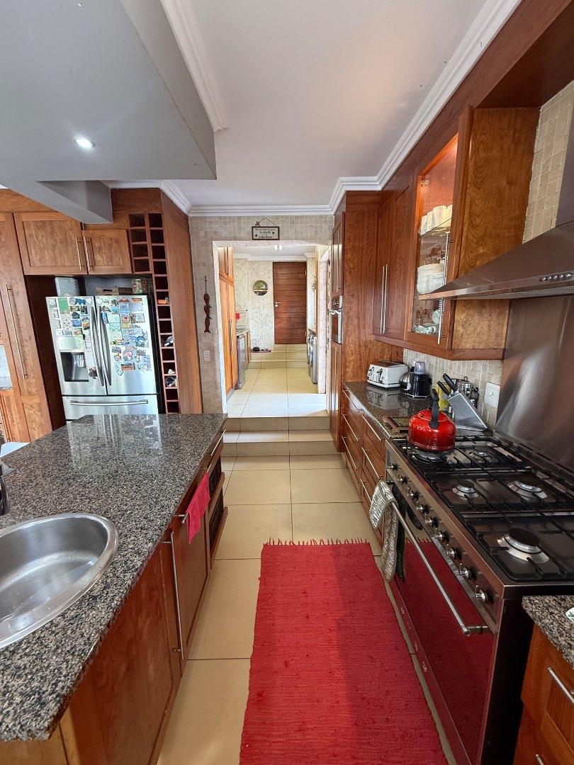 5 Bedroom Property for Sale in Copperleaf Estate Gauteng