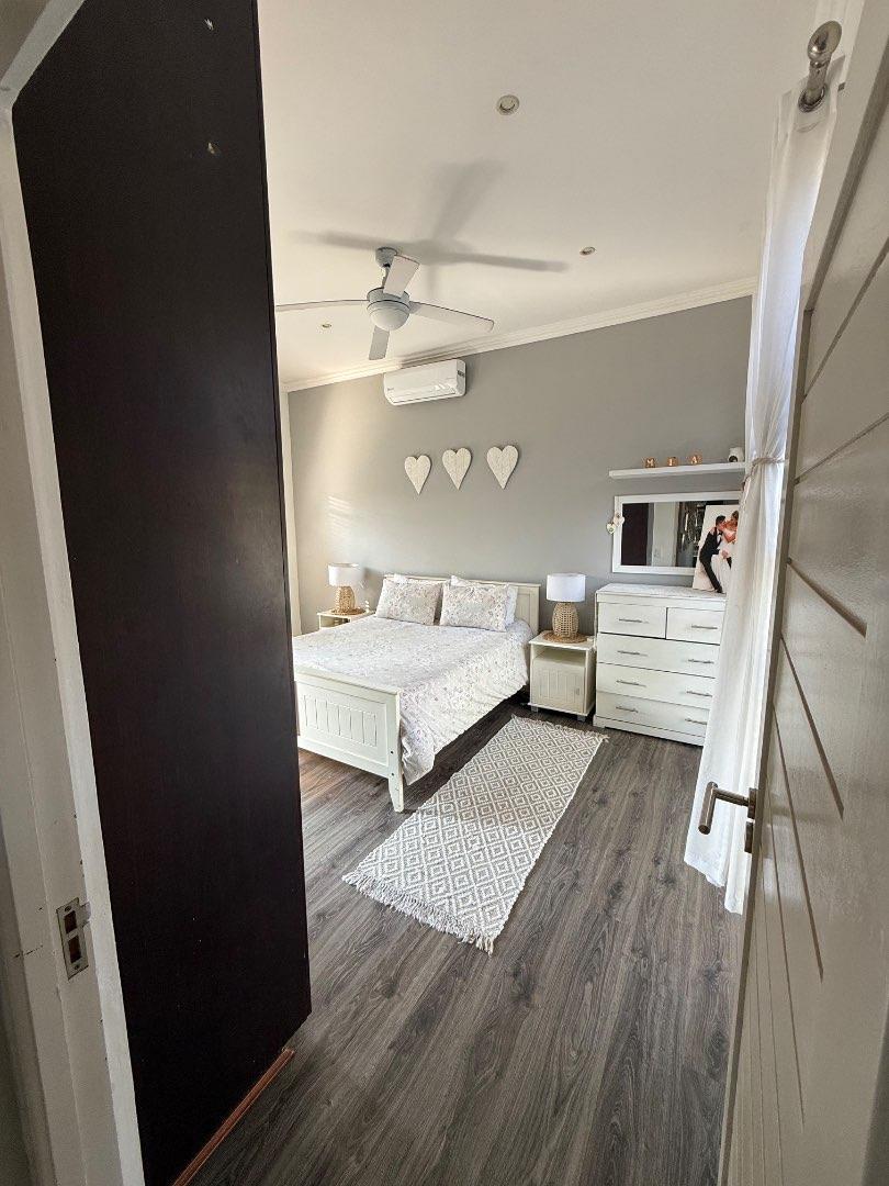 5 Bedroom Property for Sale in Copperleaf Estate Gauteng